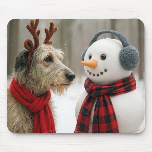 Irish Wolfhound with a Cute Snowman Muismat (Voorkant)