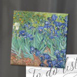 Irissen | Vincent van Gogh Magneet<br><div class="desc">Irises (1889) van de Nederlandse postimpressionist Vincent Van Gogh. Origineel landschapsschilderij is een olie op het canvas met een tuin van bloeiende irisbloemen. Gebruik de ontwerphulpmiddelen om douanetekst toe te voegen of het afbeelding te personaliseren.</div>