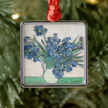 Irissen | Vincent van Gogh Metalen Ornament<br><div class="desc">Irissen (1890) | Origineel kunstwerk van de Nederlandse post-impressionist Vincent Van Gogh (1853-1890). Het schilderij beeldt een stilleven uit met een vol boeket blauwe bloemen op een groen tafelblad tegen een romige witte achtergrond. Gebruik de ontwerpgereedschappen om aangepaste tekst toe te voegen of het afbeelding te personaliseren.</div>