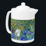 IrisVincent van Gogh Theepot<br><div class="desc">Irissen (1889) Vincent van Gogh. Schattige zomerlandschap. Blauwe irissen bloeien in een bloembed in een groene tuin. De reproductie van bekende kunstwerken in het publieke afbeelding.</div>