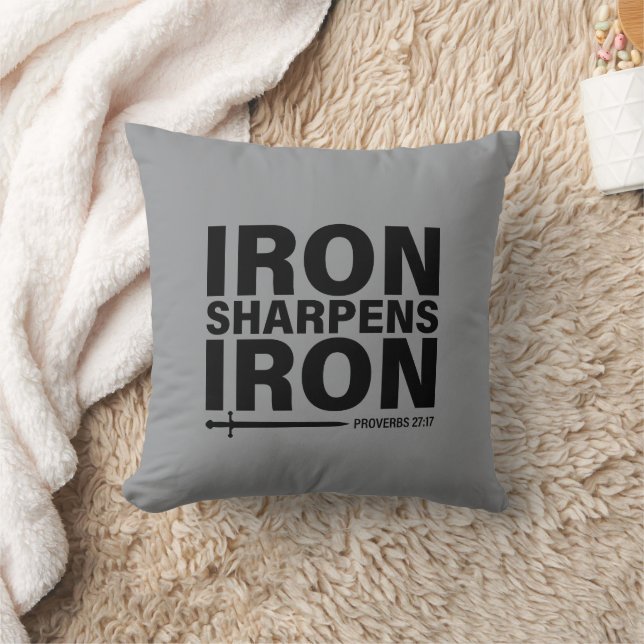 Iron Sharpens Iron Grey Sierkussen (Deken)
