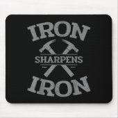 Iron Sharpens Iron Proverbs 27_17 Gym Workout Men Muismat (Voorkant)