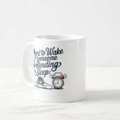Ironische Wekker Cadeau Koffiemok (Voorkant links)