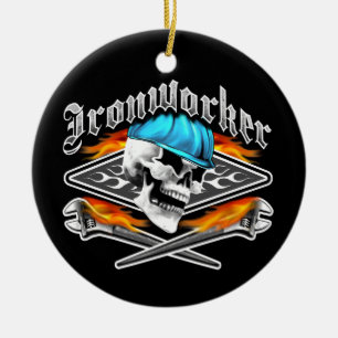 Ironwerker Skull en Spud Wrenches Keramisch Ornament