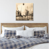 Ironwerkers lopen op de 32 verdieping canvas afdruk (Insitu (Slaapkamer))