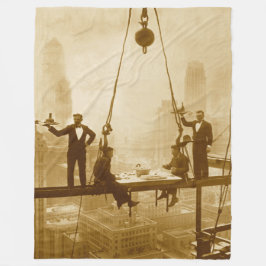 Ironwerkers lopen op de 32 verdieping fleece deken