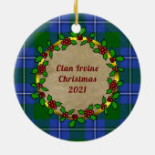 Irvine Clan Badge & Tartan Gepersonaliseerde Kerst Keramisch Ornament (Achterkant)