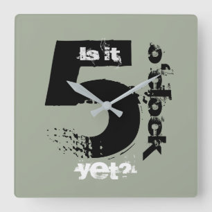 Is het al 5 uur? Wandklok
