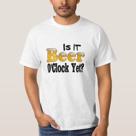 Is het al bieruur? t-shirt (Voorkant)