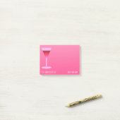 Is het al wijn? Met jouw namen op roze Post-it® Notes (Op bureau)