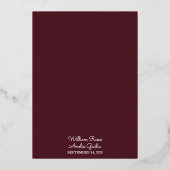 Is Maroon Traditionele Herfst Paar Bourgondië Brui Folie Uitnodiging (Achterkant)