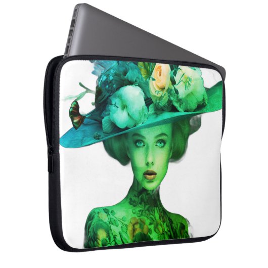 Is She Wicked? Computer and Electronics Bag Laptop Sleeve (Voorkant Rechts)