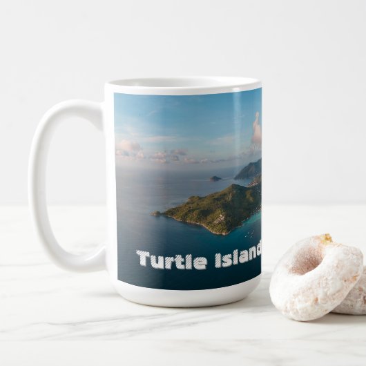Island Horizons – Sunset over Turtle Island Mug Koffiemok (Met donut)