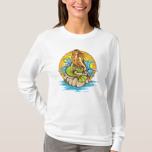 Island Mermaid with Tribal Sun Tattoo Style Art T-shirt (Voorkant)