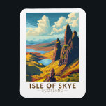 Isle of Skye Scotland Travel Art Vintage Magneet<br><div class="desc">Isle of Skye retro vector reisontwerp. Het eiland Skye,  dat met een brug verbonden is met de noordwestkust van Schotland,  staat bekend om zijn ruige landschappen,  pittoreske vissersdorpjes en middeleeuwse kastelen.</div>
