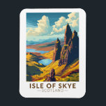 Isle of Skye Scotland Travel Art Vintage Magneet<br><div class="desc">Isle of Skye retro vector reisontwerp. Het eiland Skye,  dat met een brug verbonden is met de noordwestkust van Schotland,  staat bekend om zijn ruige landschappen,  pittoreske vissersdorpjes en middeleeuwse kastelen.</div>