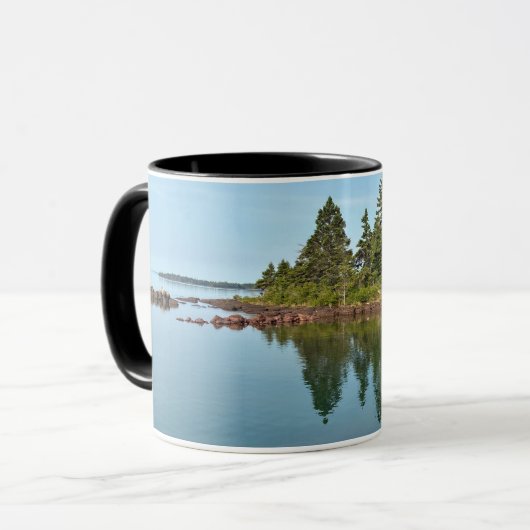 Isle Royale Malone Bay steiger en glas glad meer  Mok (Voorkant links)