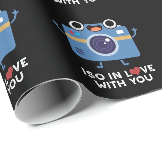 ISO in liefde met u grappige camera pun Dark BG Cadeaupapier (Rol Hoek)