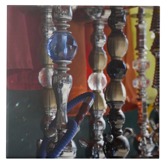 Israël, Tel Aviv, Jaffa, waterpijpen in de schaaps Tegeltje (Voorkant)