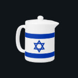 Israëlische vlag theepot<br><div class="desc">Verbeter je thee-drink ervaring met onze prachtige theepot met de Israëlische vlag! Deze prachtig gemaakte theepot is meer dan alleen een essentiële keuken; het is een eerbetoon aan het rijke culturele erfgoed van Israël. Het opvallende ontwerp toont de iconische Israëlische vlag, waardoor het een unieke en zinvolle manier is om...</div>