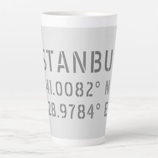 Istanbul Latitude- en Longitude-coördinaten Latte Mok (Voorkant)