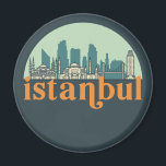 Istanbul Turkey  City Skyline Cityscape Art Magneet<br><div class="desc">en retro-stadsplan met prachtige skyline, toeristische attractie en cityscape art. Koelwolkenkrabber en bouwartikelen voor silhouette-illustratie voor toeristen en reizigers. Perfect als souvenir om terug naar huis te brengen wanneer je over de hele wereld reist. Bespaar de herinnering aan uw reis en vakantie met familie en vrienden. De achtergrondkleur kan aan...</div>