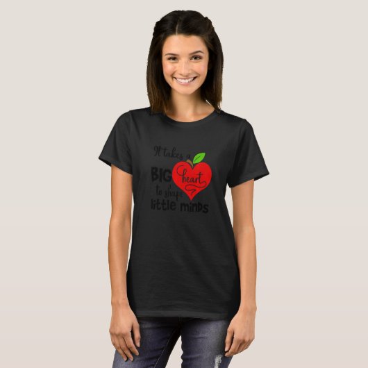 It Takes A big Heart To Shape Little Minds Premium T-shirt (Voorkant volledig)