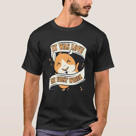 It Was Love At First Wheek Guinea Pig T-shirt (Voorkant)