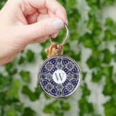 Italiaans Azulejo Blue White Geometric Monogrammed Sleutelhanger (Hand)