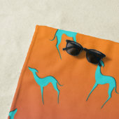 Italiaanse Greyhound Silhouet Patroon Ombre kleure Strandlaken (In situ)