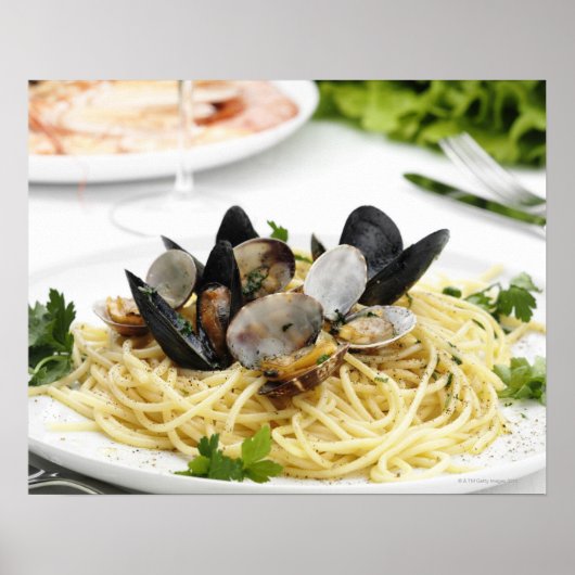 Italiaanse keuken. Spaghetti alle vongole Poster (Voorkant)