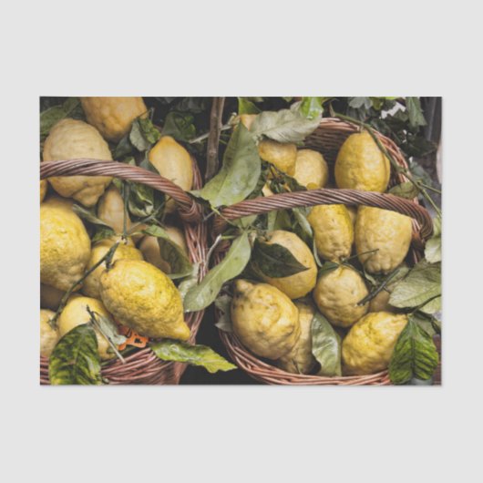 Italiaanse leemten in een mandje tissuepapier (Voorkant)