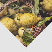 Italiaanse leemten in een mandje tissuepapier (Detail)