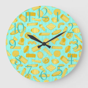 Italiaanse restaurants en restaurants met een uitl grote klok