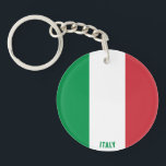 Italiaanse Sleutelhanger voor het charmeren van pa<br><div class="desc">De Italiaanse Sleutelhanger van de Flag Charming Patriotic met de Italiaanse vlag op de hele sleutelhanger gedrukt. Landnaam in subtiel geïntegreerd in het ontwerp onderaan. De tekst kan volledig worden aangepast met de functie "Aanpassen!". Deze mooie Italiaanse Sleutelhanger is het stijlvolle geschenk voor elke gelegenheid. © 2022 Landen van de...</div>