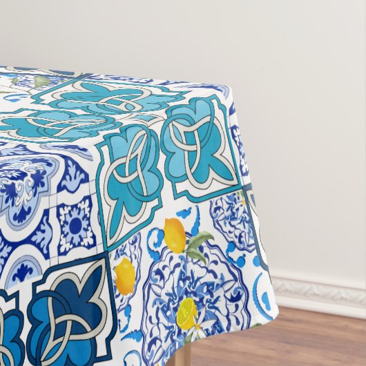Italiaanse stijl, levendig tafelkleed (Voorbeeld)