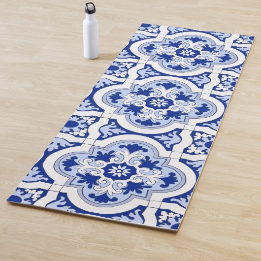 Italiaanse tegels, majolica, blauw en wit patroon  yogamat (In situ)