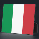 Italiaanse vlaggenPlaque Fotoplaat<br><div class="desc">Verfraai uw inrichting met onze voorname plaquette met de vlag van Italië! Deze plaquette, vervaardigd met nauwgezette aandacht voor detail, is meer dan alleen een decoratief stuk; het is een viering van het Italiaanse erfgoed en de nationale trots. Het gedurfde ontwerp toont met trots de iconische elementen van de Italiaanse...</div>