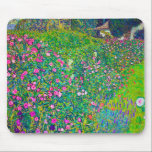 Italian Garden, Gustav Klimt Muismat<br><div class="desc">Gustav Klimt (July 14, 1862 – February 6, 1918) was an Austrian symbolist painter and one of the most prominent members of the Vienna Secession movement. Klimt is noted for his paintings, murals, sketches, and other objets d'art. In addition to his figurative works, which include allegories and portraits, he painted...</div>