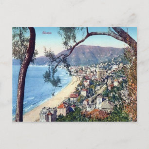 Italië, Alassio, Sandy strand en stad Briefkaart