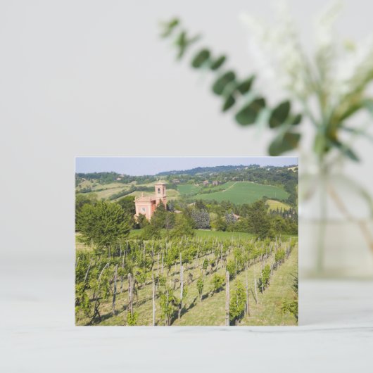 Italië, Bologna, Uitzicht door Vineyard naar Chies Briefkaart (Staand voorkant)