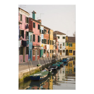 Italië, Burano. Kleurrijke huizen van een lijn a Foto Afdruk