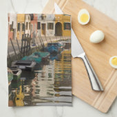 Italië, Burano. Kleurrijke huizen van lijn a Theedoek (Quarter Fold)