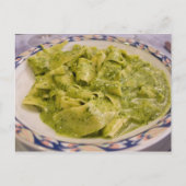 Italië, Camogli. Bord van deegwaren met pesto Briefkaart (Voorkant)