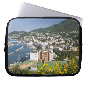 ITALIË, Campania, (Baai van Napels), ISCHIA, LACCO Laptop Sleeve