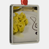 Italië, Cento. Bord van de kaastortellini Metalen Ornament (Rechts)