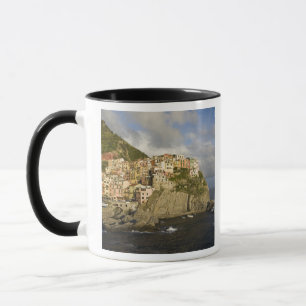 Italië, Cinque Terre, Manarola. Dorp op klif. Mok