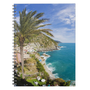 Italië, Cinque Terre, Vernazza, Stad aan de hellin Notitieboek
