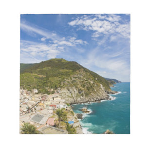 Italië, Cinque Terre, Vernazza, Stadsgezicht op ee Notitieblok