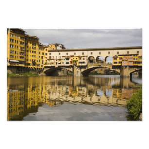 Italië, Florence, Reflecties in de rivier de Arno Foto Afdruk